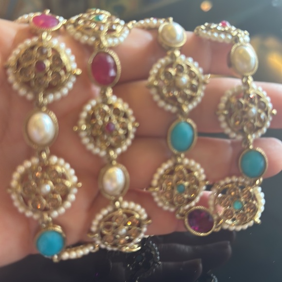 NWOT Colourful Necklace set with Maatha Teeka & matching earrings ! - Picture 7 of 9